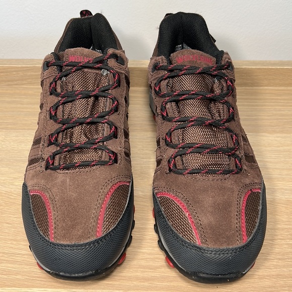 Worn once Wolverine Memory Foam waterproof sneakers 8M NO box - Picture 3 of 16